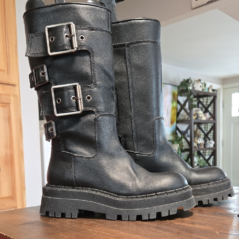 Zara Black Leather Moto Goth Grunge Biker Boots With Buckles Straps Size 7